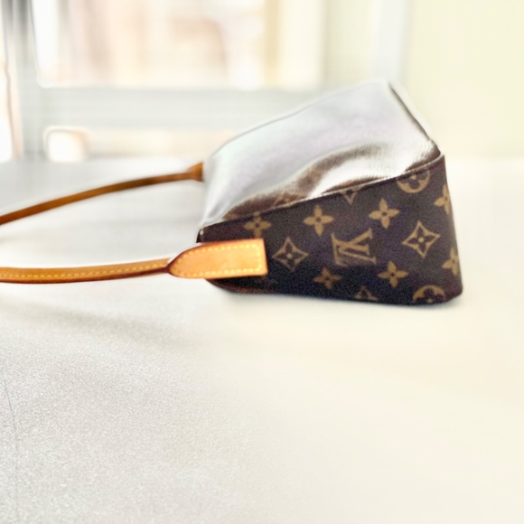 Louis Vuitton Looping Bag Mini - Picture 7 of 7